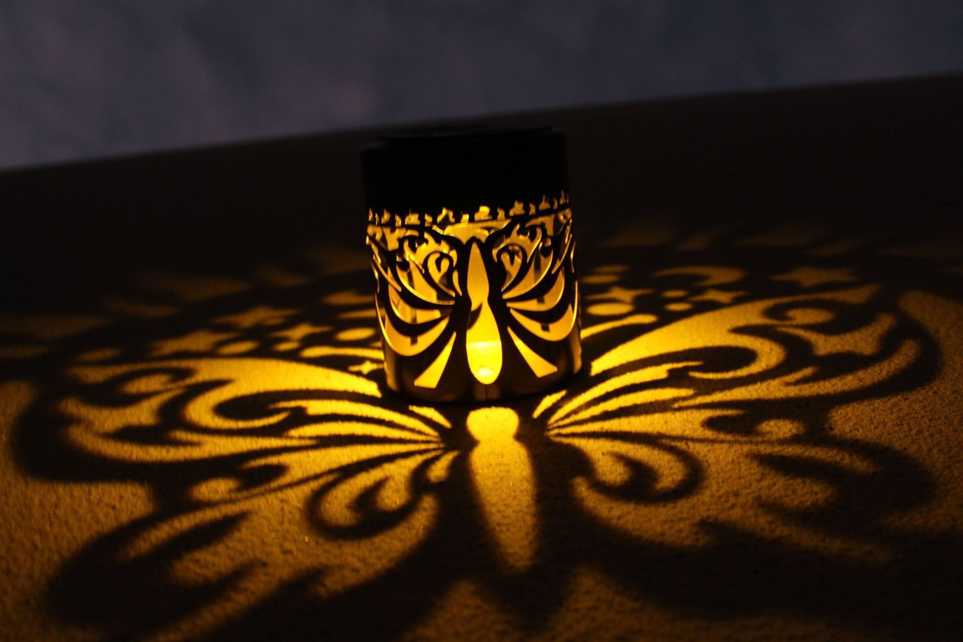 Outdoor Lighting Switch - Solar Butterfly Projection Lamp LED Color